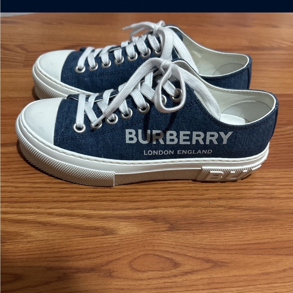 Denim buerberry sneakers